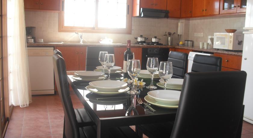 Пейя: Villa Perla