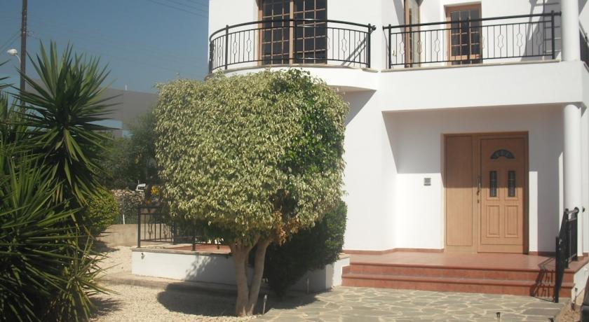 Пейя: Villa Perla