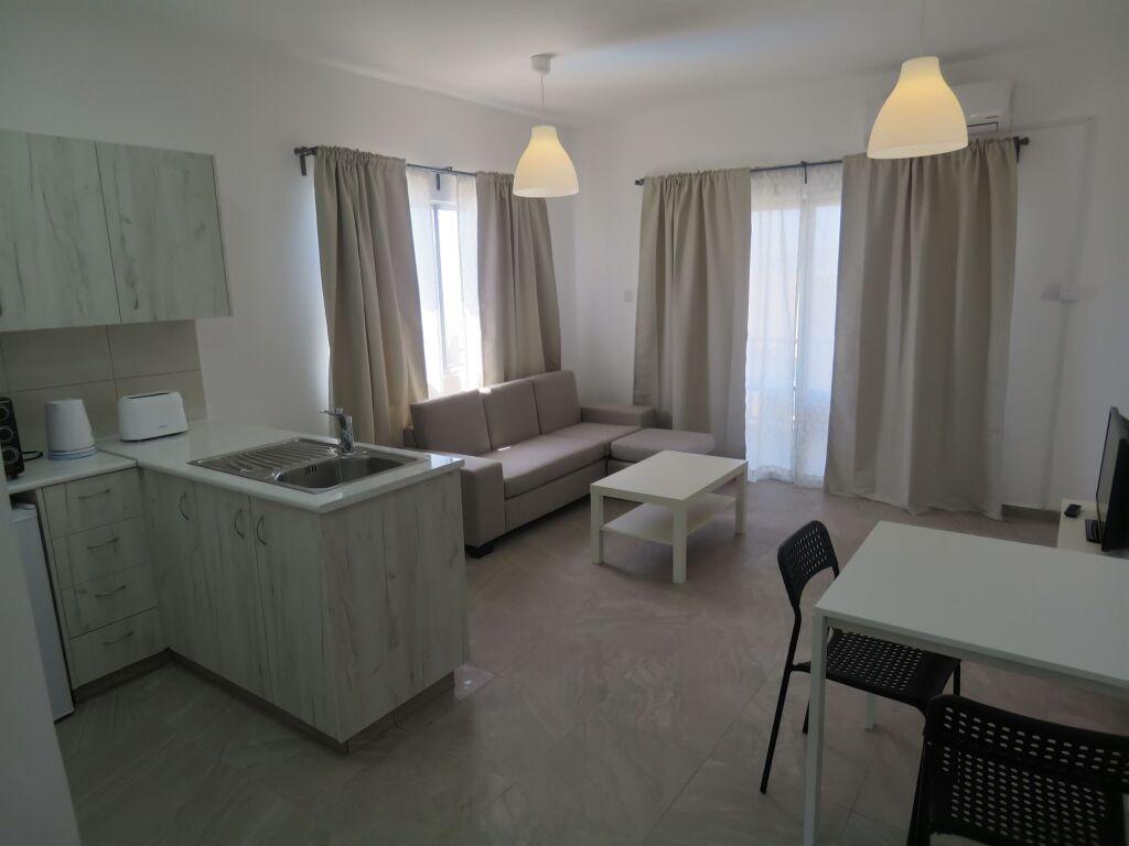 Агиос Тихонас: Polyxeni Hotel Apartments