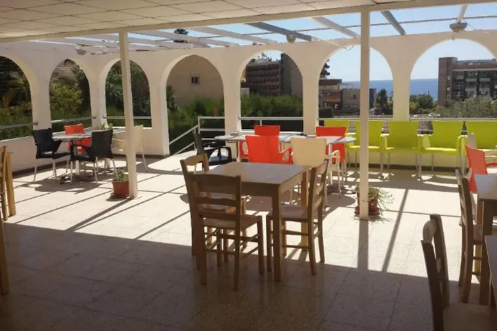 Агиос Тихонас: Polyxeni Hotel Apartments