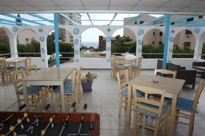 Агиос Тихонас: Polyxeni Hotel Apartments