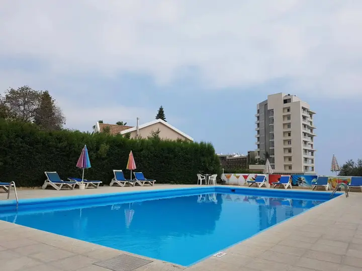 Агиос Тихонас: Polyxeni Hotel Apartments