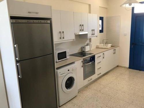 Помос: Mourayio Apartments