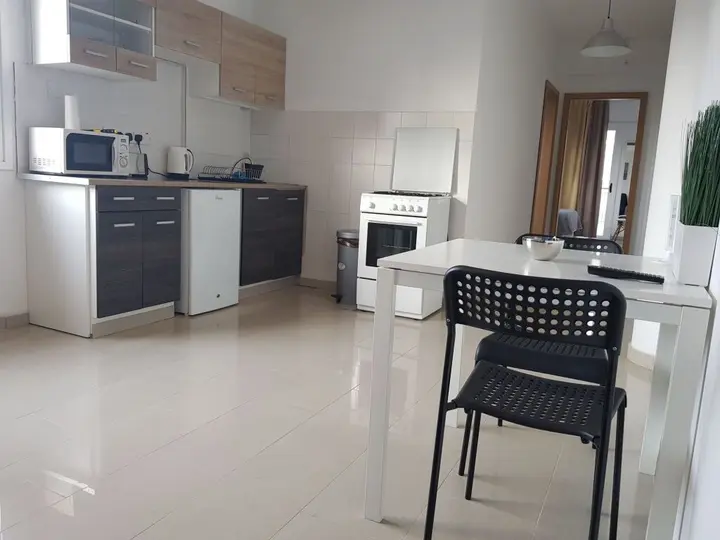 Пафос: Valentinos Apartments