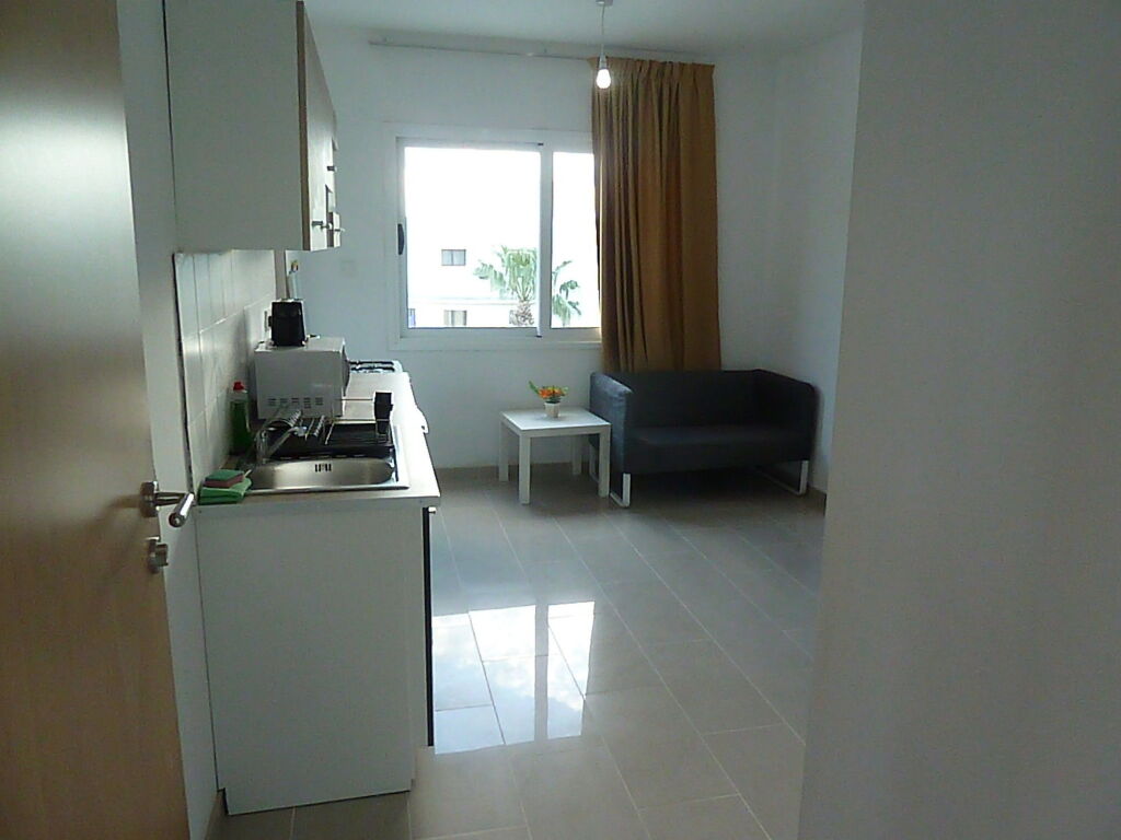 Пафос: Valentinos Apartments