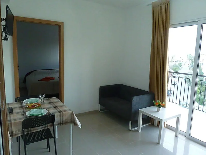 Пафос: Valentinos Apartments