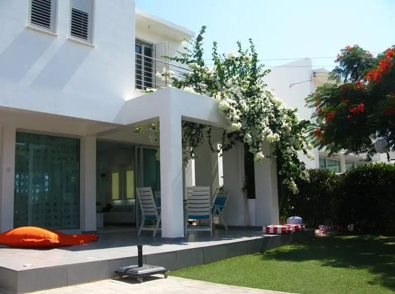 Протарас: Bougainvillea