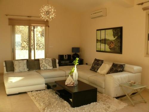 Помос: Happy Trails Pomos Panoramic Villa