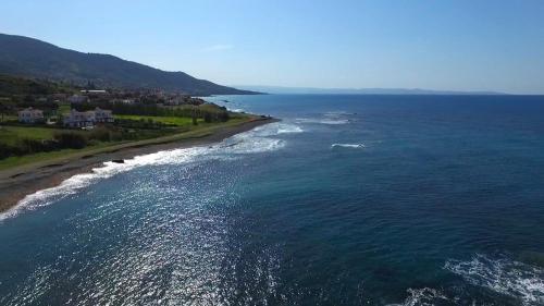 Помос: Happy Trails Pomos Panoramic Villa