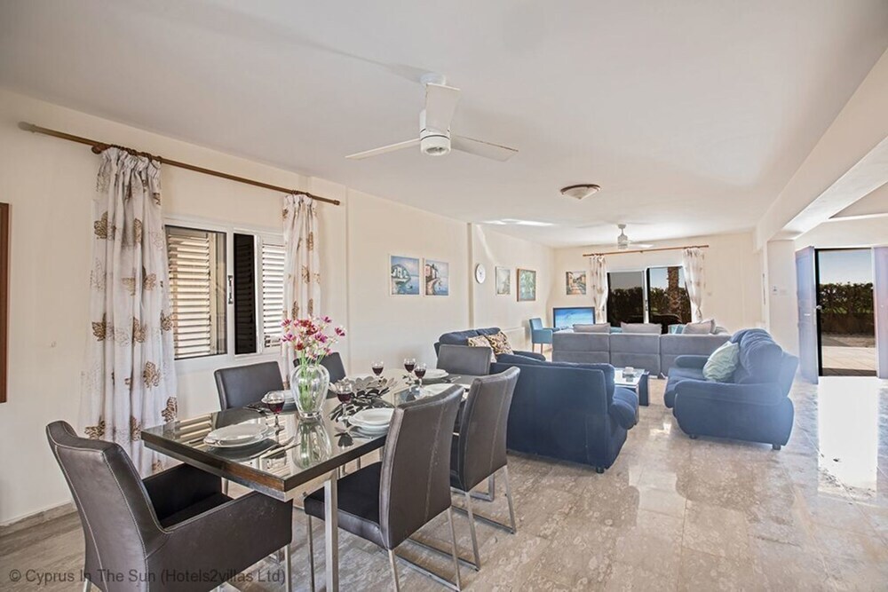 Айя-Напа: Celebrity Villa Laura26