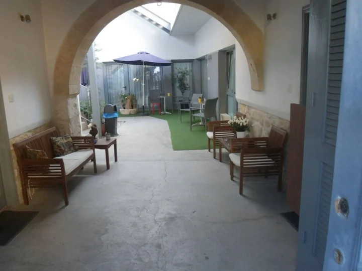 Ларнака: St. Lazaros Studios