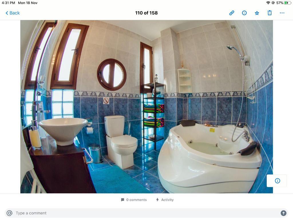 Помос: Kallinousa Beach Villa