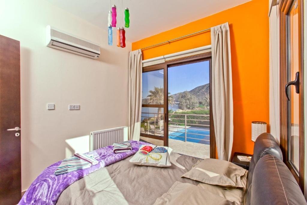 Помос: Kallinousa Beach Villa