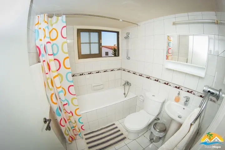 Айя-Напа: Villa George