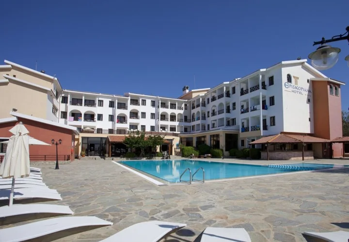 Лимассол: Episkopiana Hotel And Sports Resort
