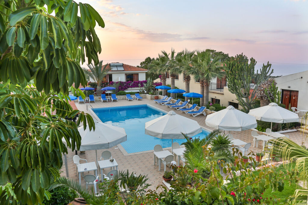 Нео Хорио: Tavros Hotel