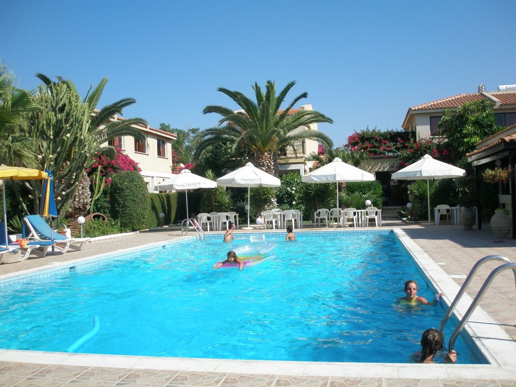 Нео Хорио: Tavros Hotel