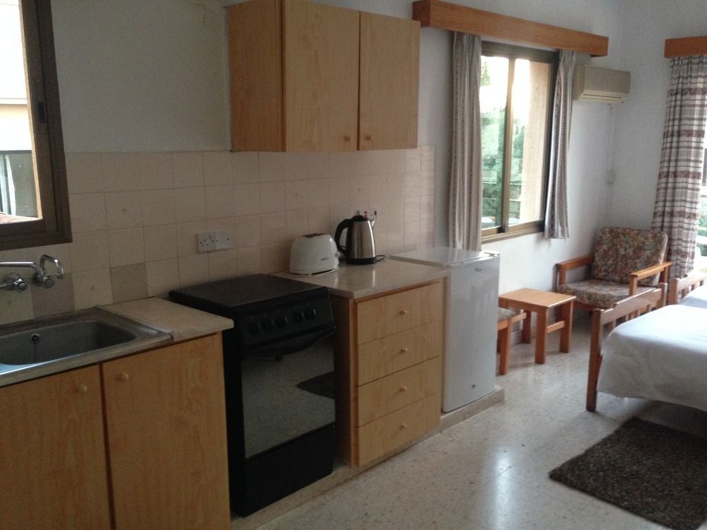 Пафос: Panklitos Apartments