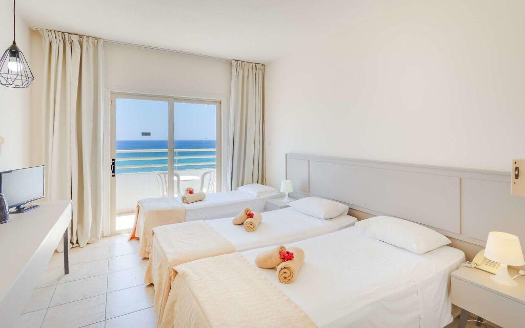 Айя-Напа: Piere Anne Beach Hotel