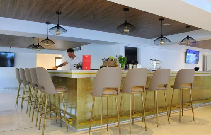 Айя-Напа: Piere Anne Beach Hotel