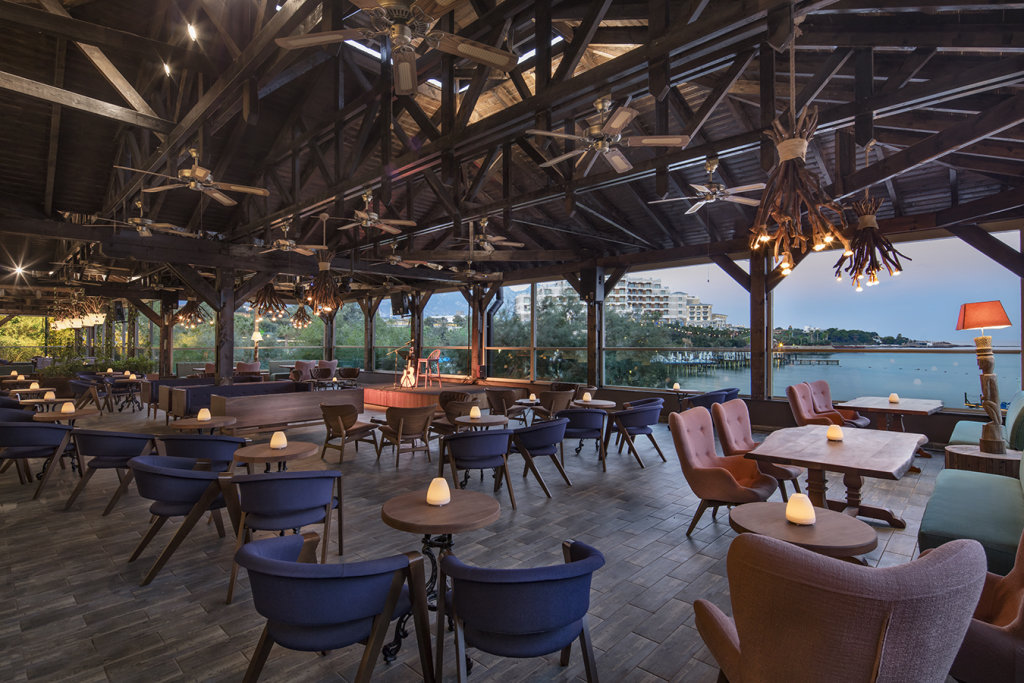 Алсанджак: Отель Merit Crystal Cove Casino & SPA