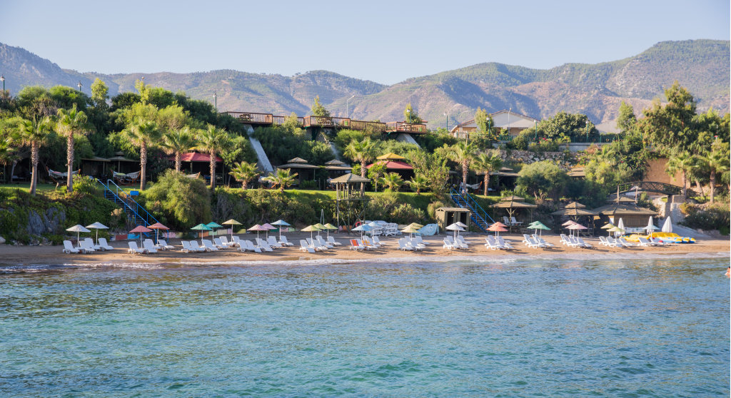 Алсанджак: Отель Merit Crystal Cove Casino & SPA