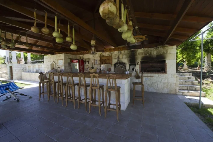 Полис Хрисохус: Constantinos Villa