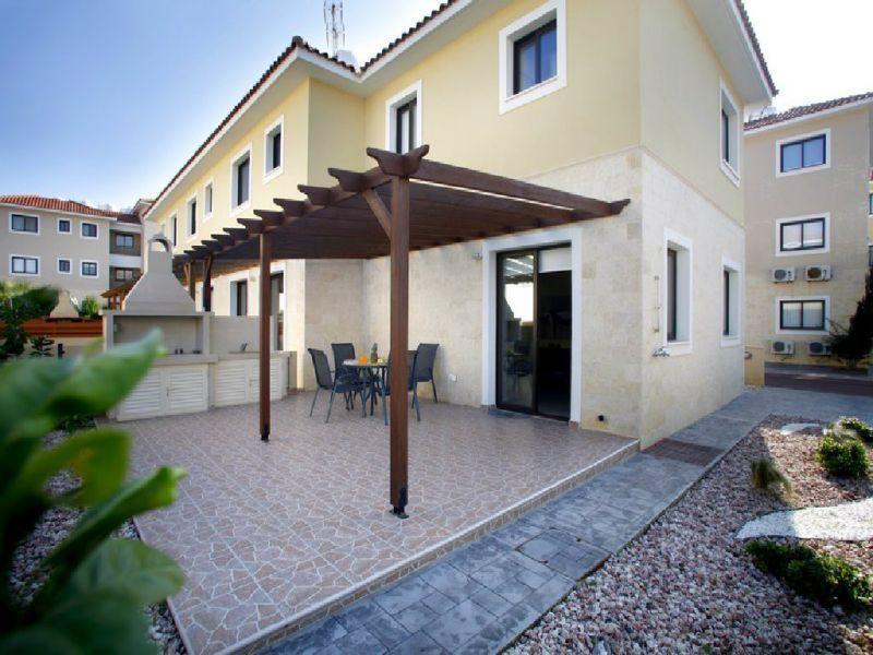 Паралимни: 2 Br Townhome Valentina - Chg 8905