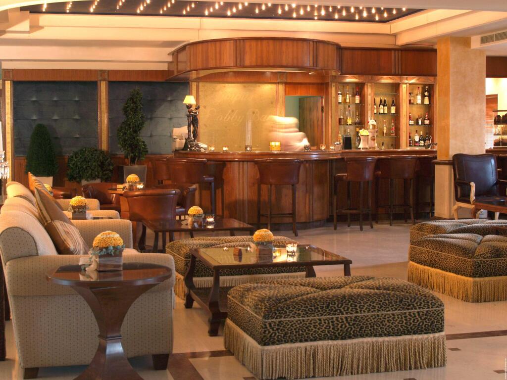 Агиос Тихонас: Atlantica Bay Hotel - Adults Only