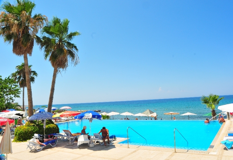 Алсанджак: L.A. Hotel & Resort