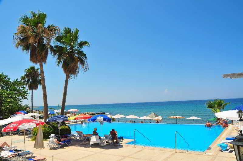 Алсанджак: L.A. Hotel & Resort