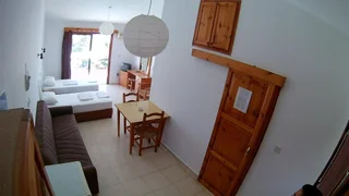 Алсанджак: Bare Hill Holiday Village