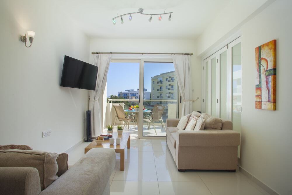 Протарас: Athena Complex Apartment 103B