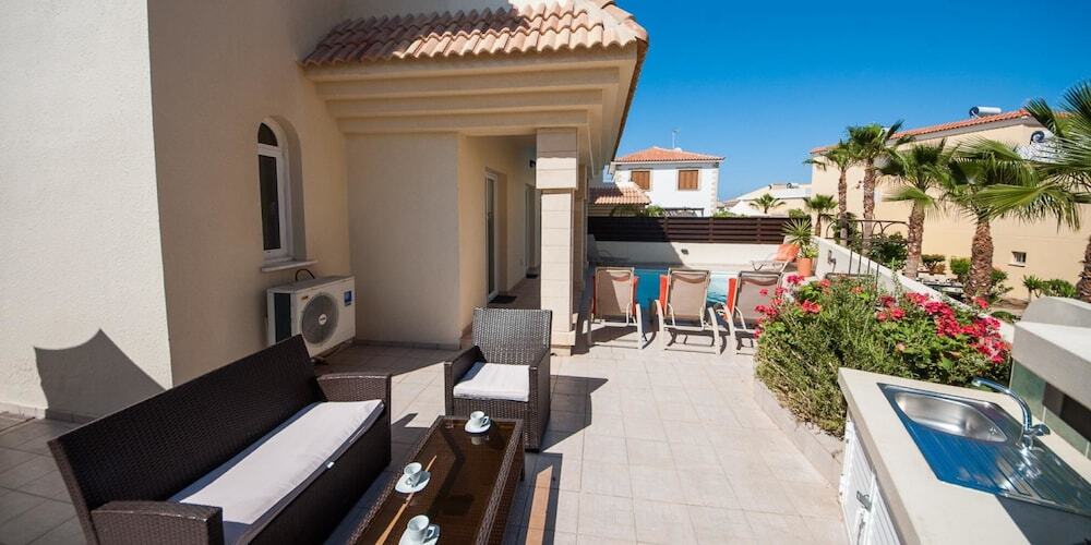 Паралимни: Oceanview Luxury Villa 164