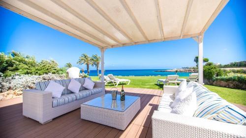 Протарас: Oceanview Luxury Villa 203