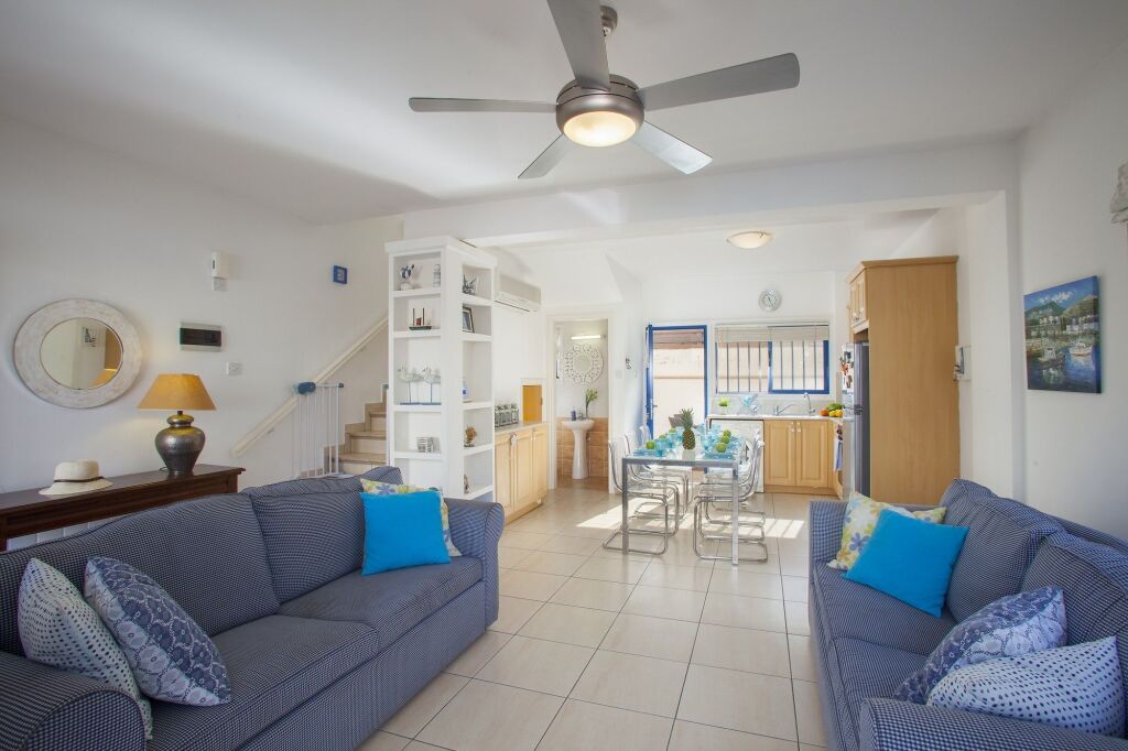 Паралимни: Protaras Villa Antia