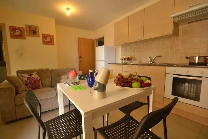 Паралимни: Thea Apartment
