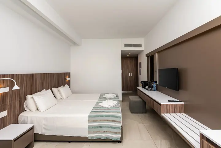 Айя-Напа: Eleana Hotel