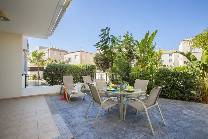 Паралимни: Jasmine Suite 003