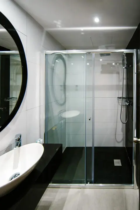 Ларнака: Qbic City Hotel