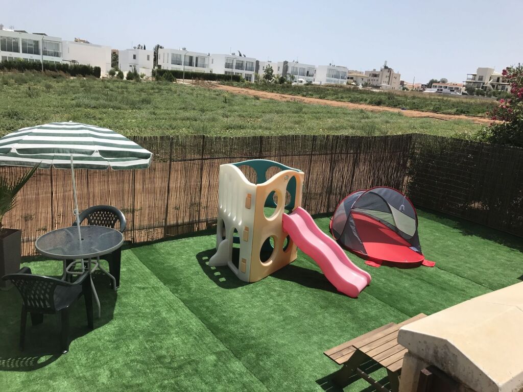Паралимни: Kapparis Family Holidays