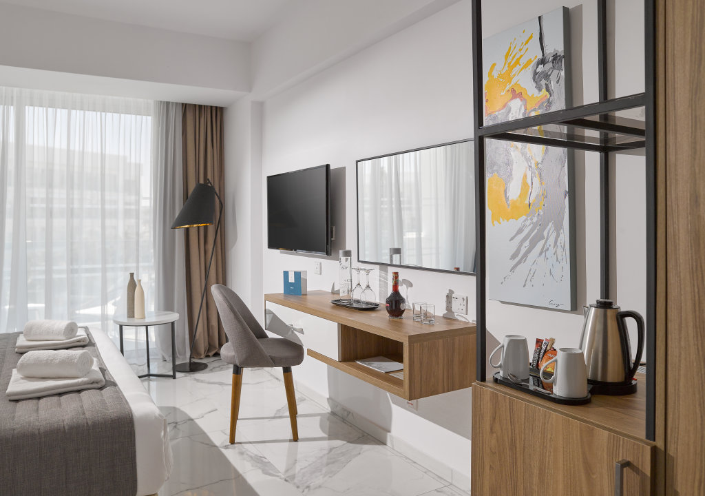 Протарас: The Blue Ivy Hotel and Suites