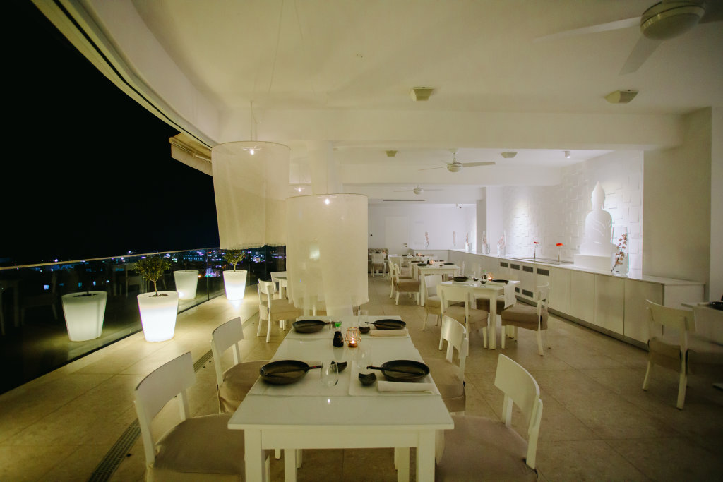 Айя-Напа: Отель Napa Suites