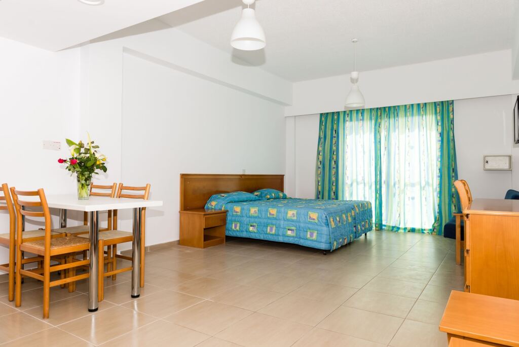 Хлорака: Helios Bay Hotel Apartments
