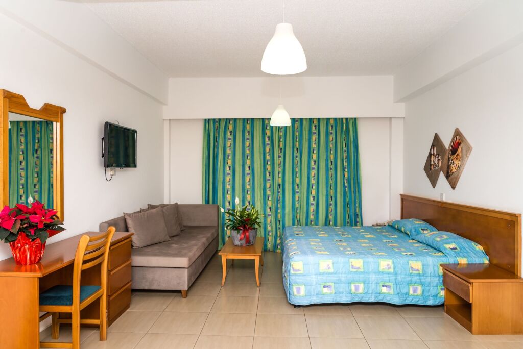 Хлорака: Helios Bay Hotel Apartments