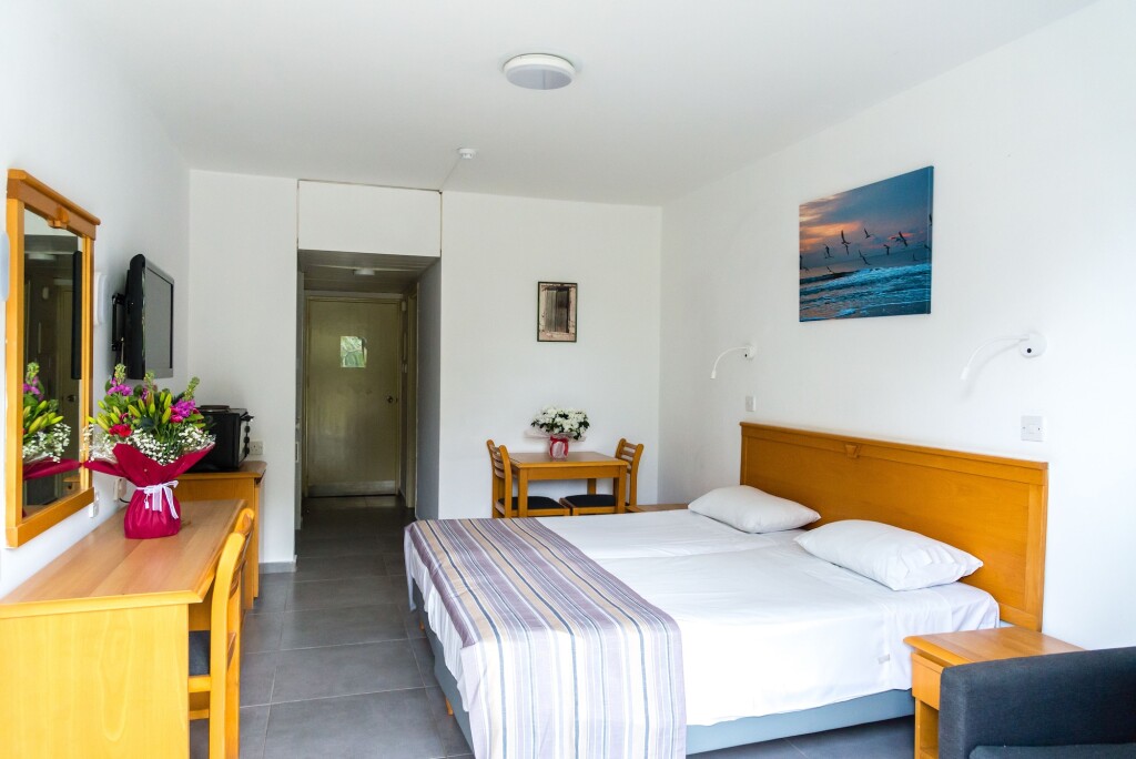 Хлорака: Helios Bay Hotel Apartments