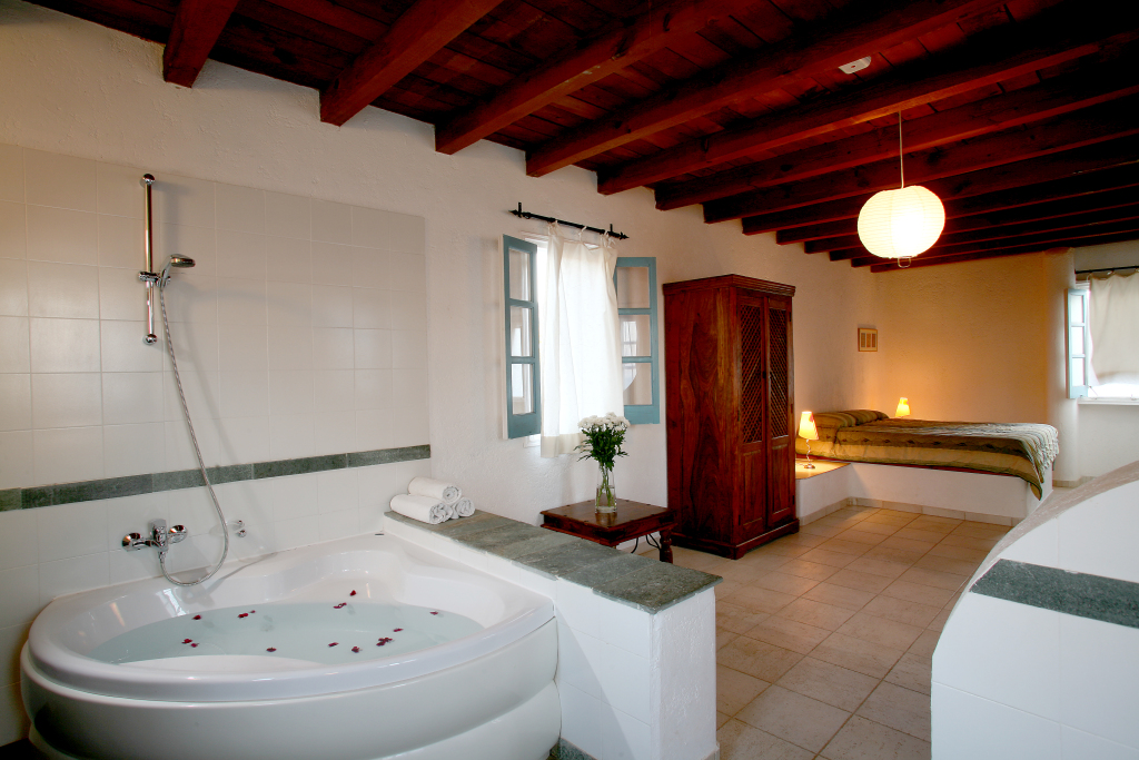 Помос: Villa Clarissa & Carmel’s View