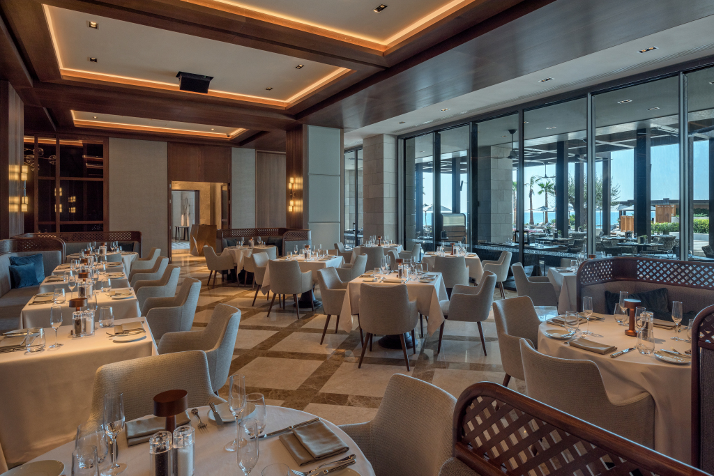 Агиос Тихонас: Amara Hotel