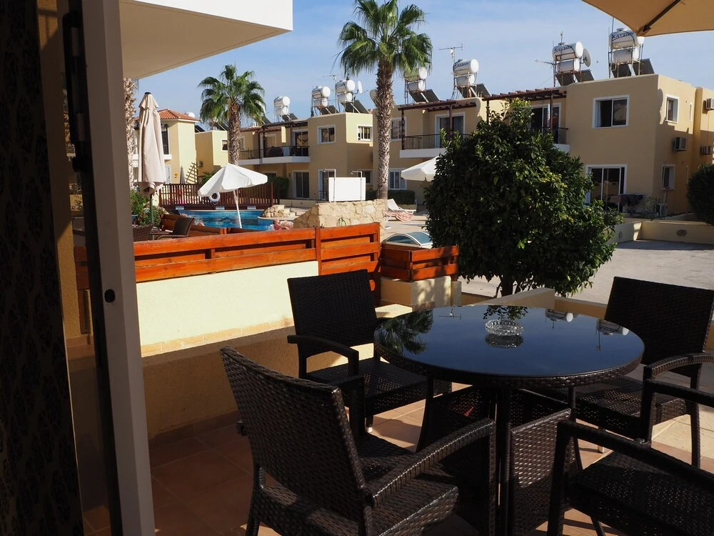 Пафос: Sirena Sunrise Prestige Apartments