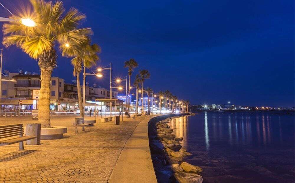 Пафос: Sirena Sunrise Prestige Apartments